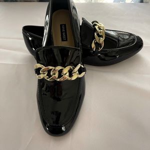 New West Patent Black Loafer Gold Chain 7 1/2